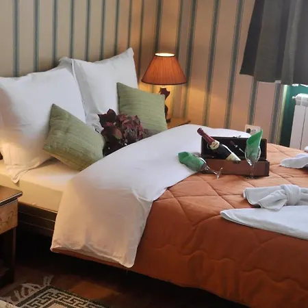 Hit Guest house Ruma